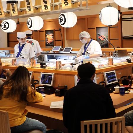 robot_penghantaran_makanan-Gatten Sushi